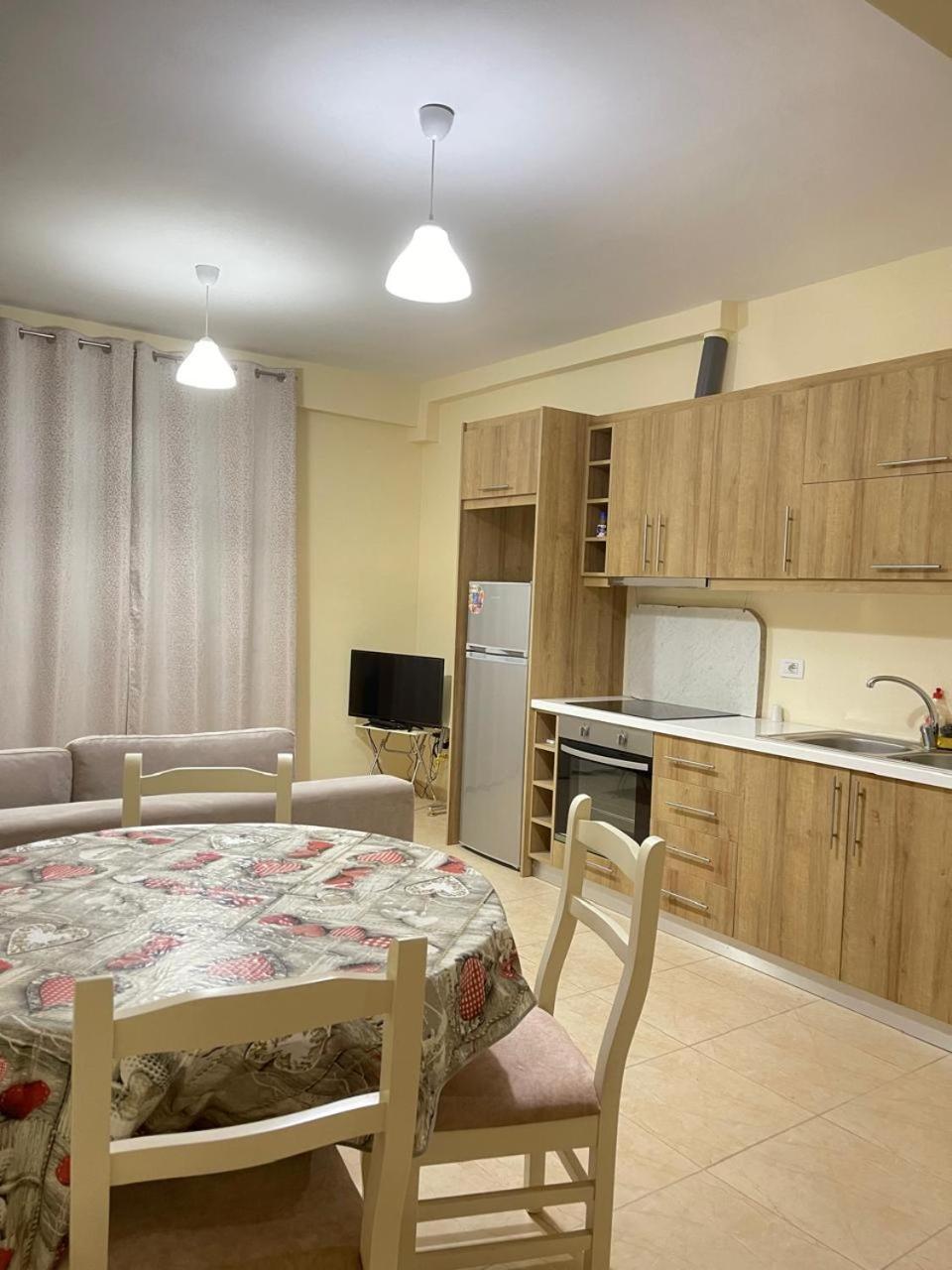 Giannis Apartament *
